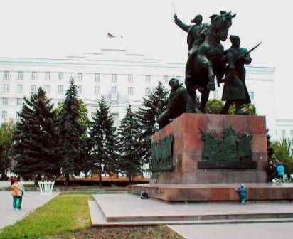 Памятник маршалу Будённому в Ростове-на-Дону