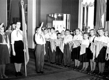 октябрят принимают в пионеры, 1961 год