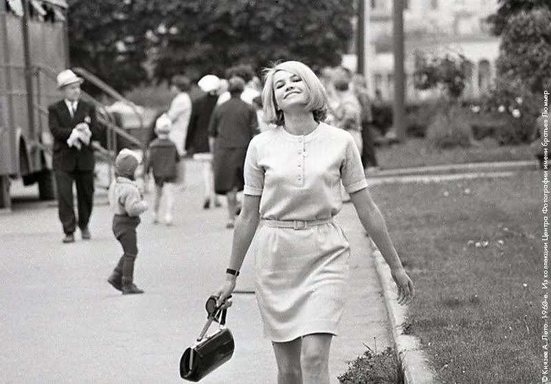 песня А у нас во дворе